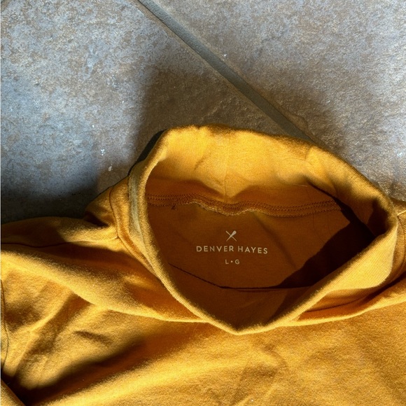 Denver Hayes Turtle neck - Picture 3 of 3